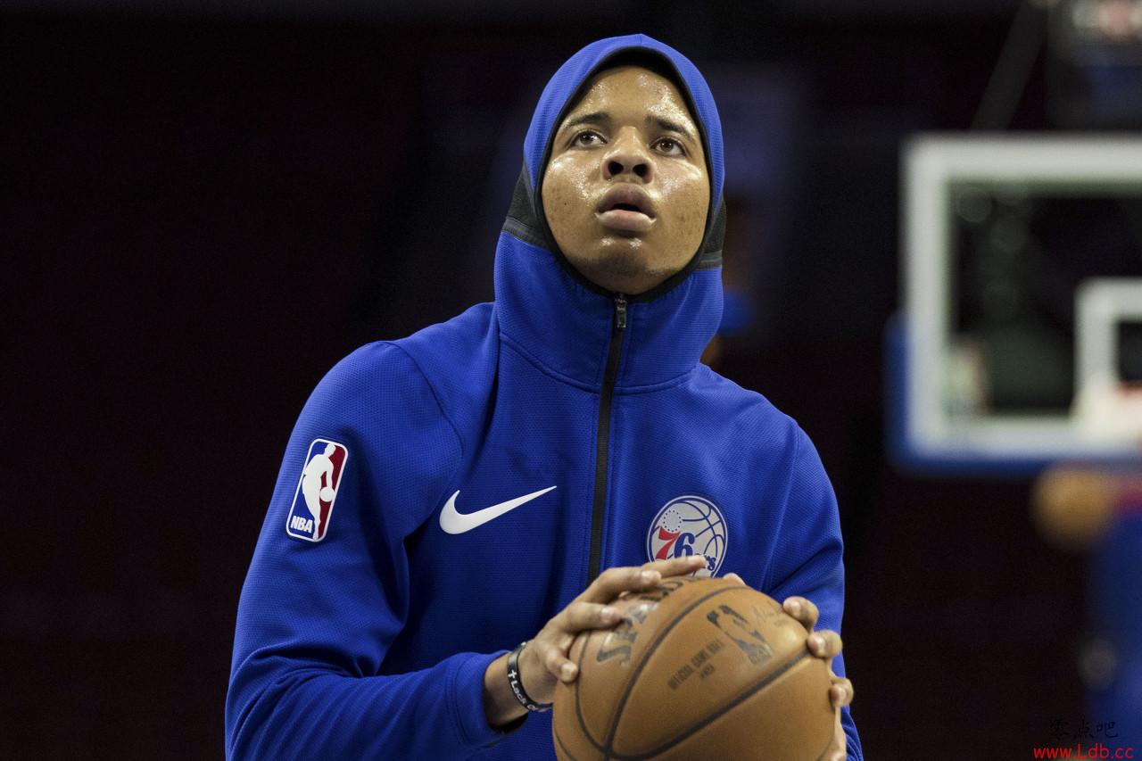 Woj：富尔茨本赛季预计还会再次登场比赛