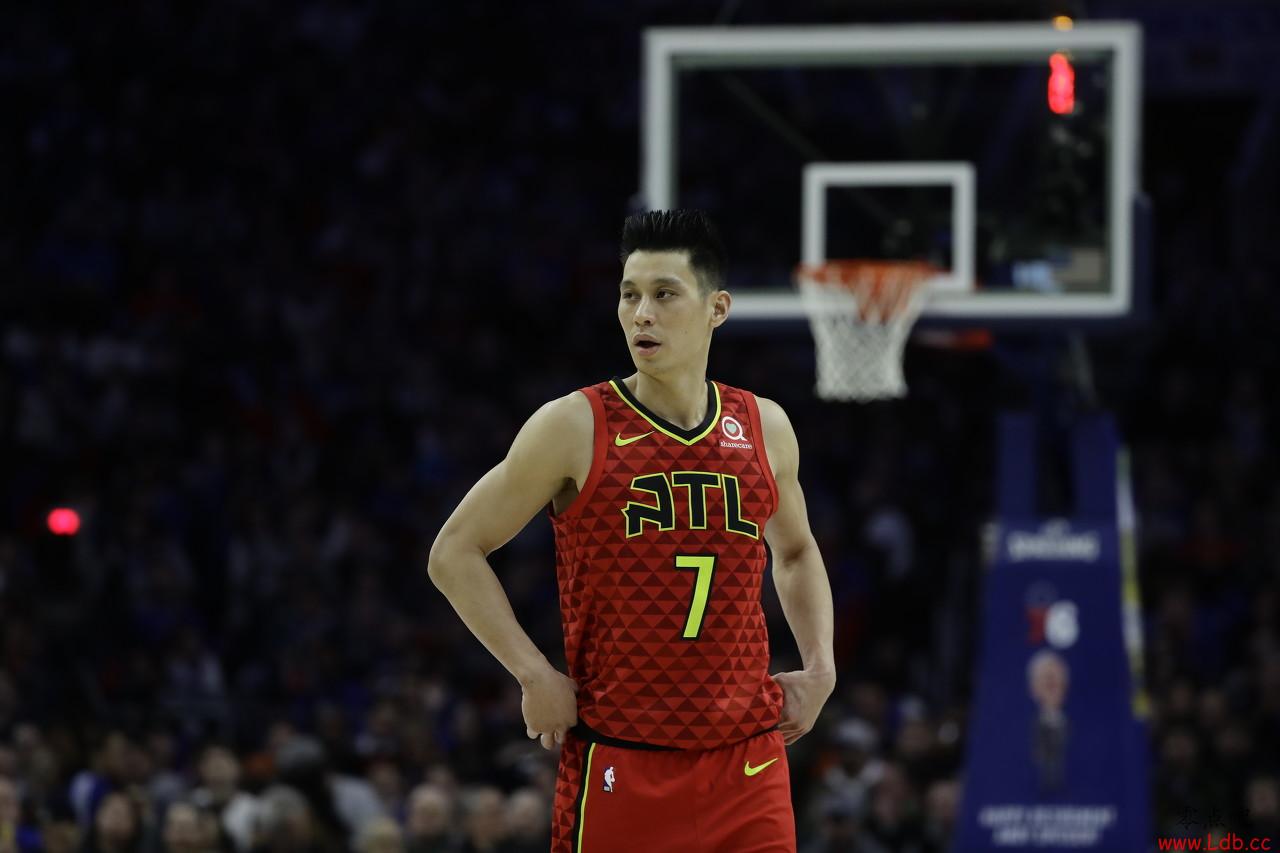 特雷-杨发推致敬林书豪：任何年轻控卫的榜样和领袖