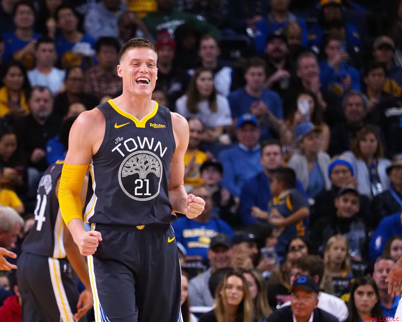 祝福！NBA官推祝杰雷布科和杰森-史密斯生日快乐