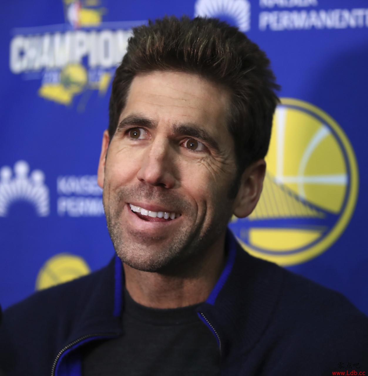 Woj：湖人选新总裁应该首先打电话给迈尔斯