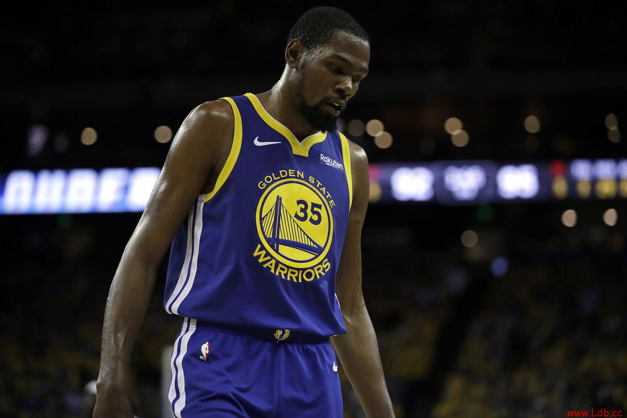 KD：今天没人说裁判 球员在场上其实只是就事论事