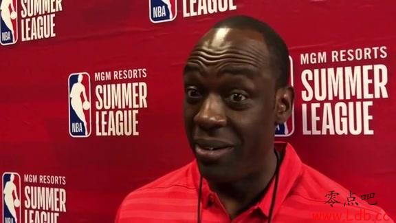 Woj：火箭前助教罗伊-罗杰斯与公牛签下三年助教合同