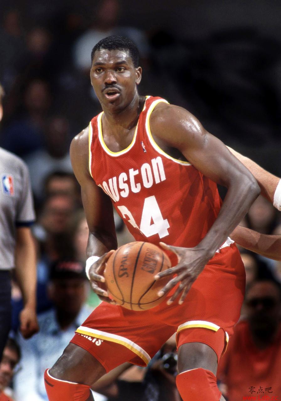 历史上的今天：火箭首冠 大梦单赛季MVP+DPOY+FMVP