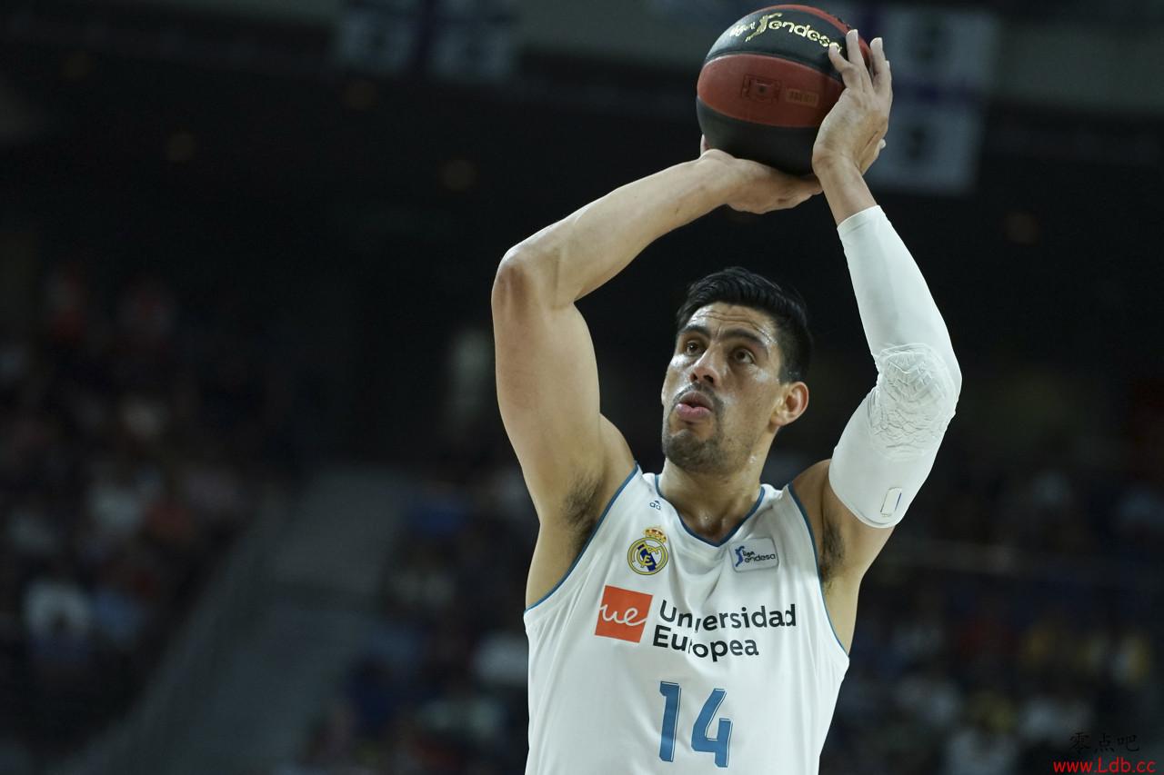 欧媒：前老鹰球员古斯塔沃-阿永愿回NBA打球
