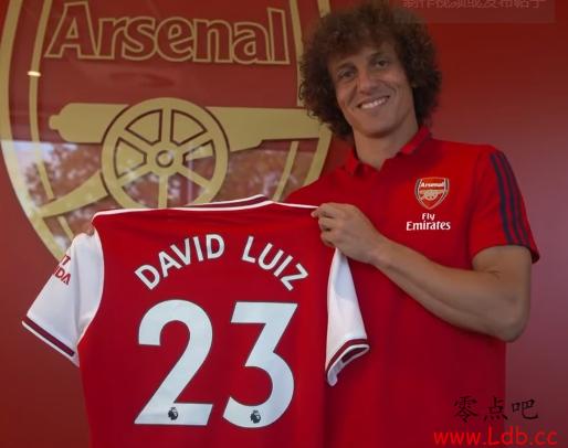 名宿:路易斯能做阿森纳队长,不赞成轮换队长的做法