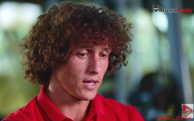 大卫-路易斯:拉拽动作并不一定要判点球,萨拉赫说我没碰到他