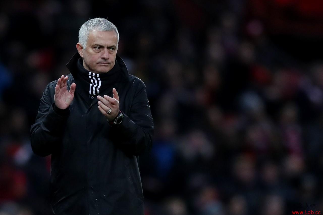 镜报回顾穆帅温格第一次恩怨:“愚蠢的人”和“免费礼物”