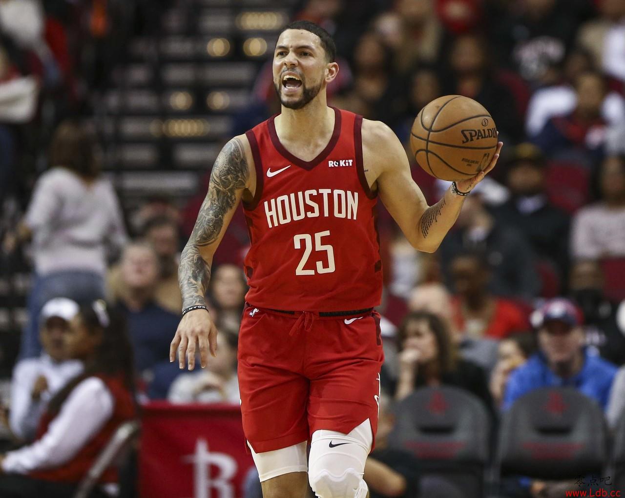 小里:我热爱休斯顿 哈登保罗的事很多都是虚构的