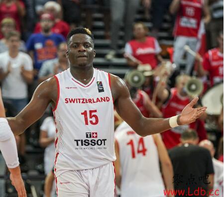 卡佩拉:塞福洛萨是我选择打篮球的原因