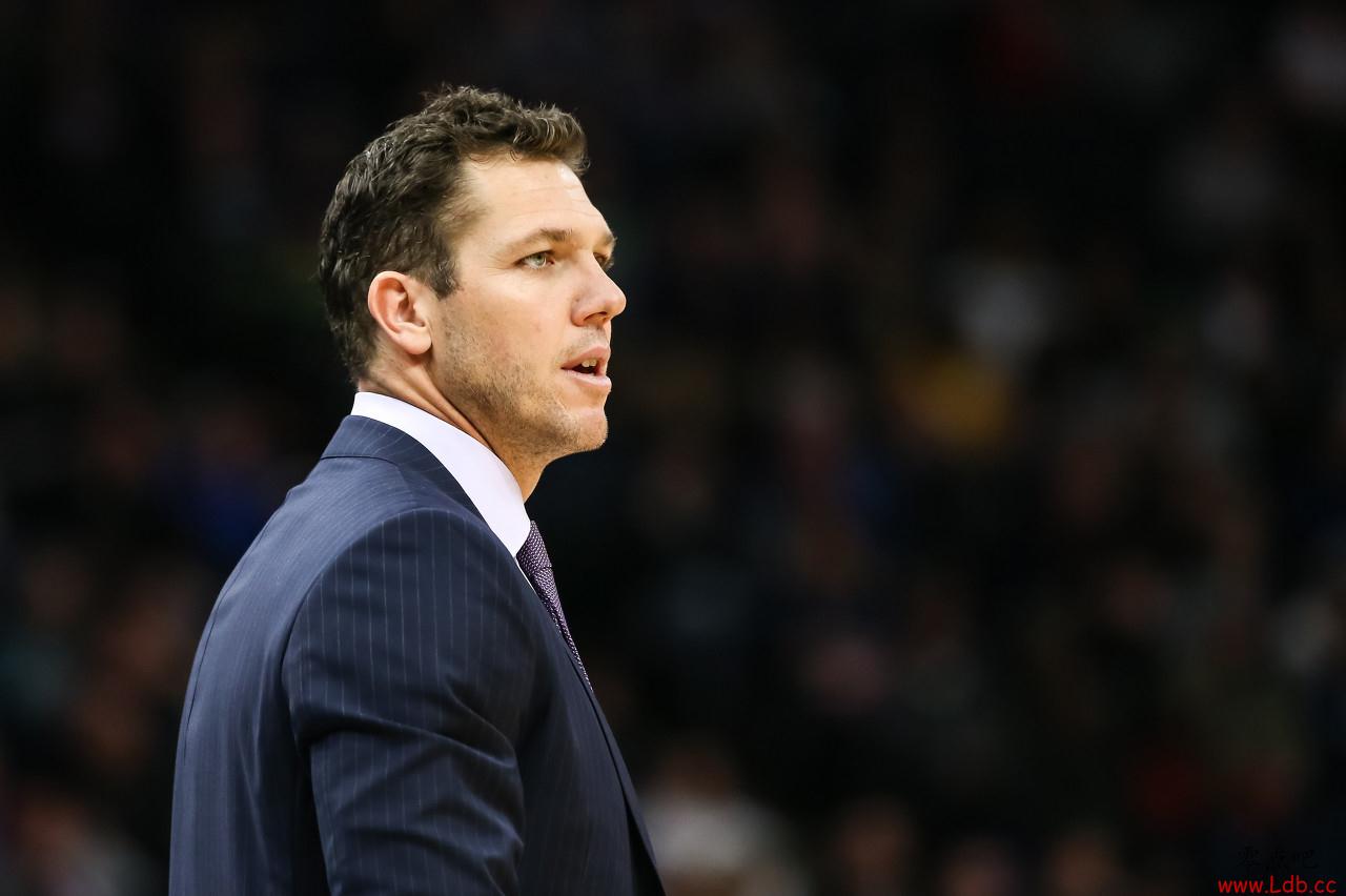 沃顿:打造属于国王的体系 尽全力发挥出球队的优势