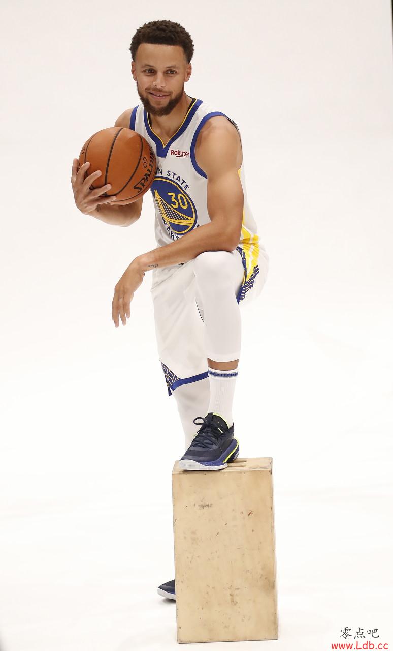 库里:不是每个球都要我来投 要让队友变得更好