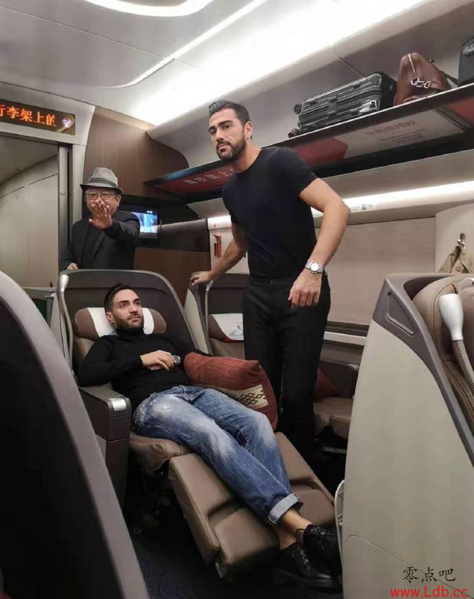 ���ͬ������������ż�����ͫ