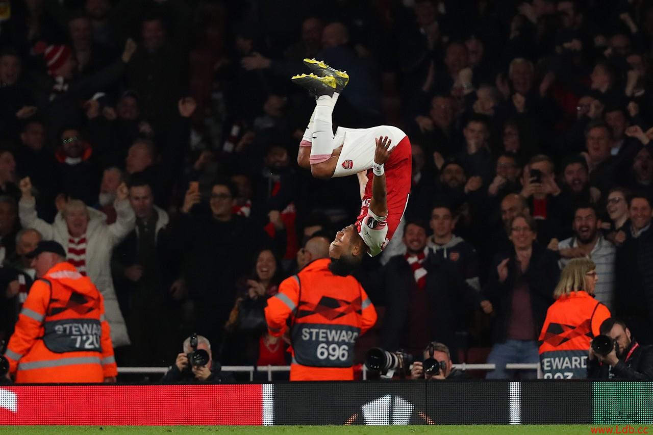 奥巴梅扬谈当队长:曾自己买袖标戴,如今很荣幸追随传奇脚步【图】