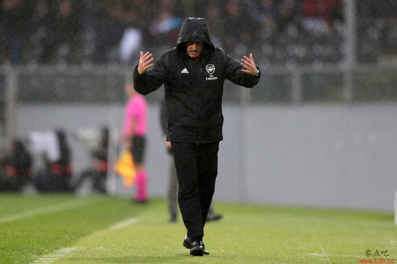 电讯报:看不到闯进前四希望,阿森纳球员对埃梅里失去信心