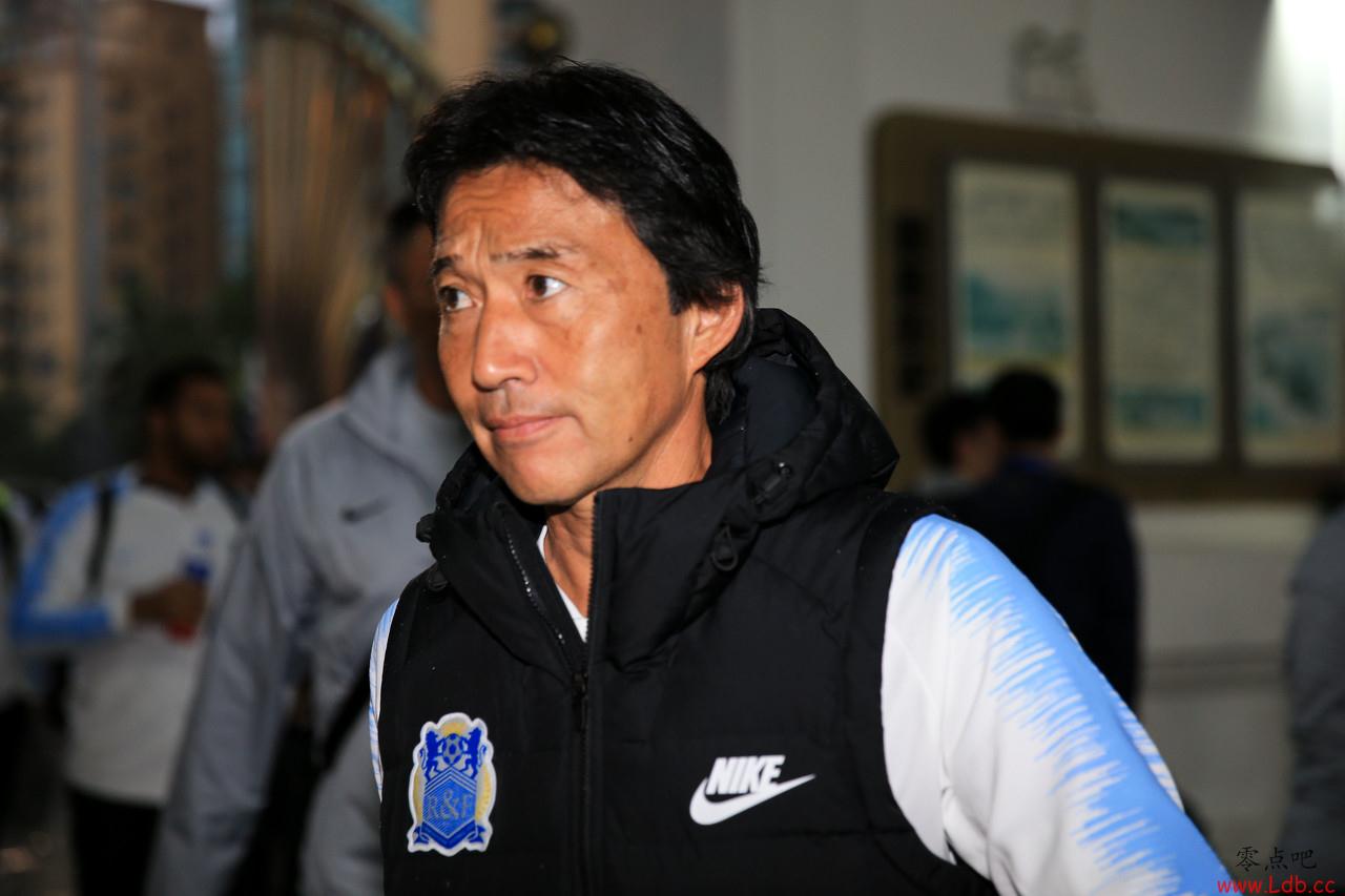 富力助教:不希望下场比赛再有5分钟丢了3球的情况【图】