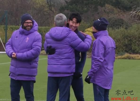 ���ˑO������������ҪΪ��˧�������Լ���ȡ�õĽ����ͼ��