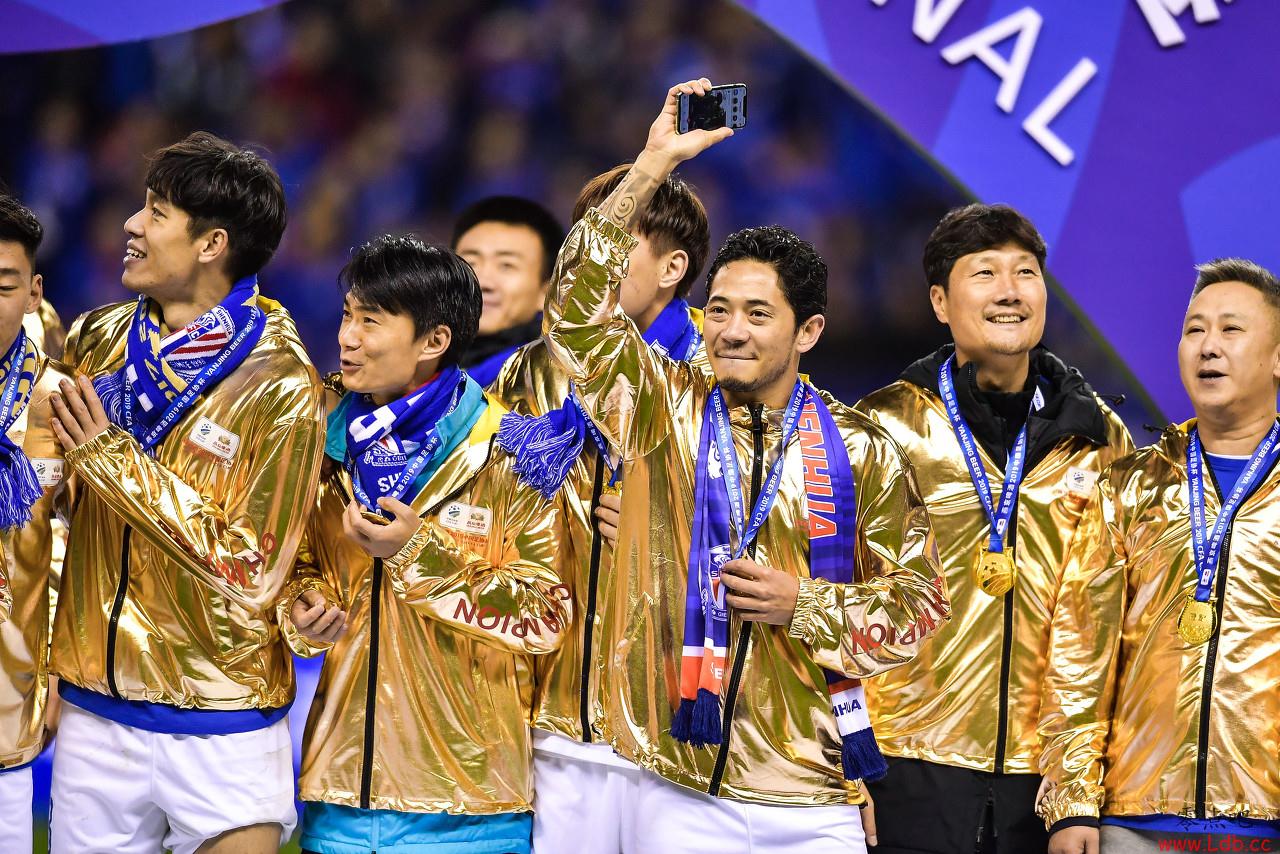 Ǯ�ܸ������ܷ�����Ԯ���ݳ�ս�ǹڣ����գ����ܣ�Ҫ��5����С�ͼ��