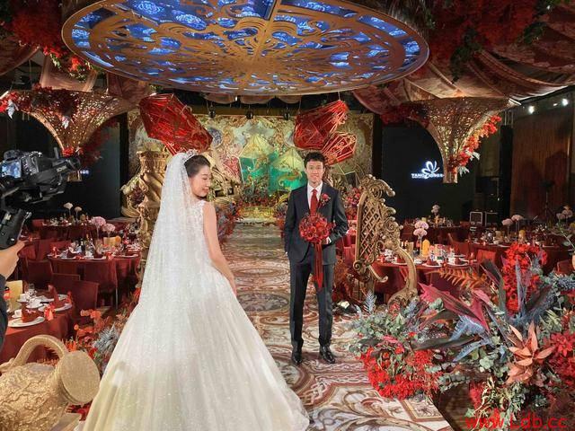 ³����Ա������飬������Я³���ڽ���ϯ��ͼ��