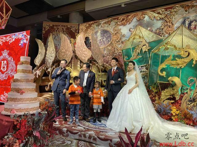 ³����Ա������飬������Я³���ڽ���ϯ��ͼ��