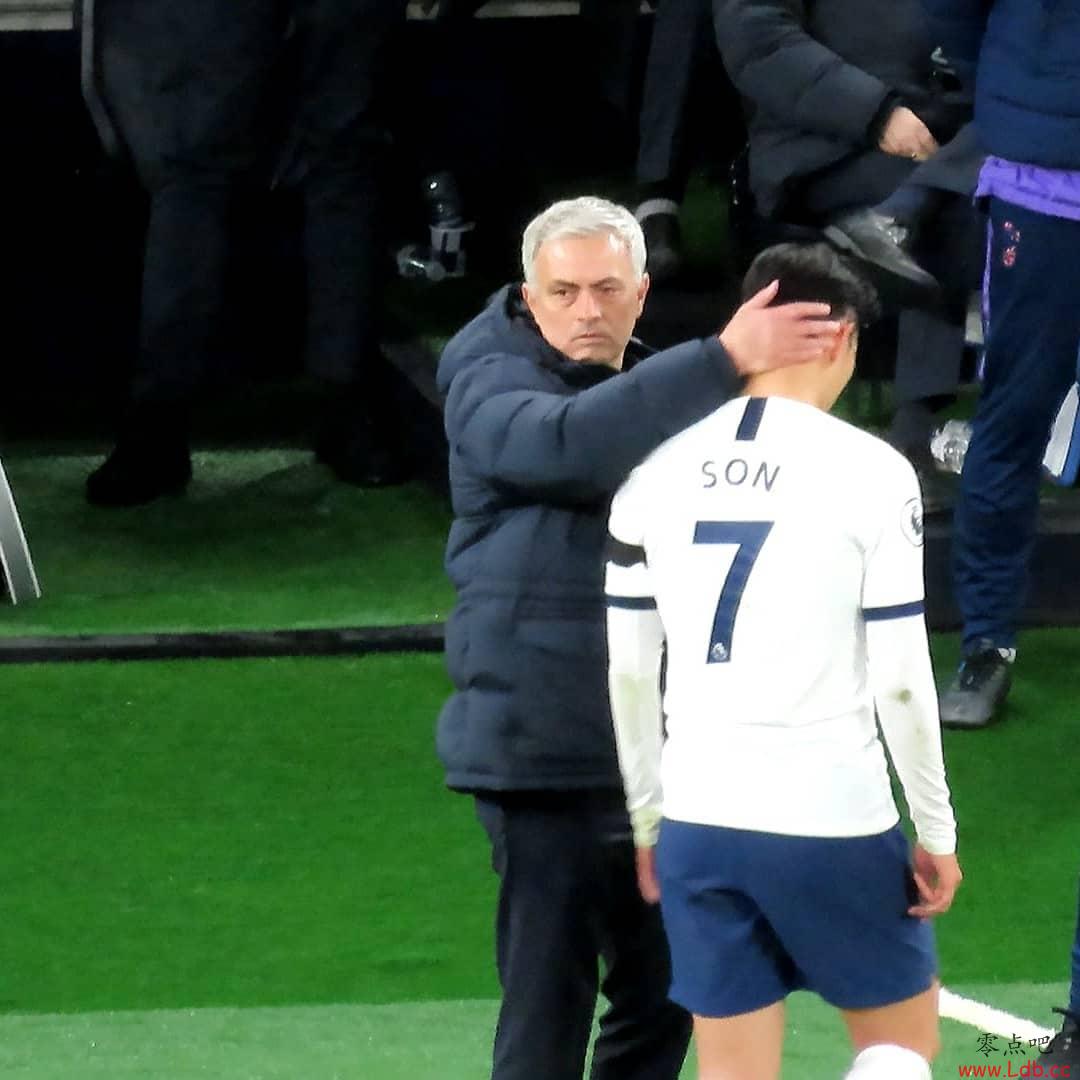 ��ý�������ٳ����ˑO��Ϊ������Ա������������������������Ρ�ͼ��