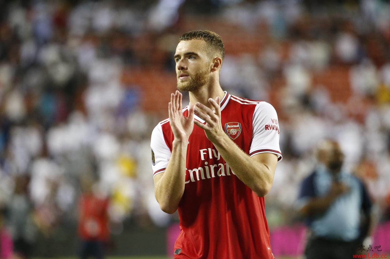 �ʱ���Ǯ��˹���ܽ���ϥ���ʹ����˶�����������ͼ��