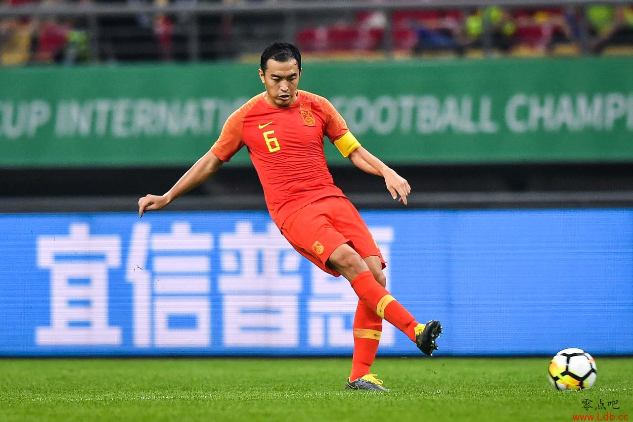 足球报:因位置原因,申花渴望引进冯潇霆、曾诚