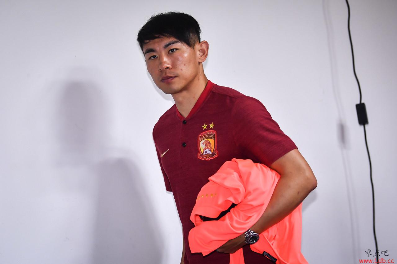 媒体人:于汉超目前还无法跟队训练 预计4月可复出