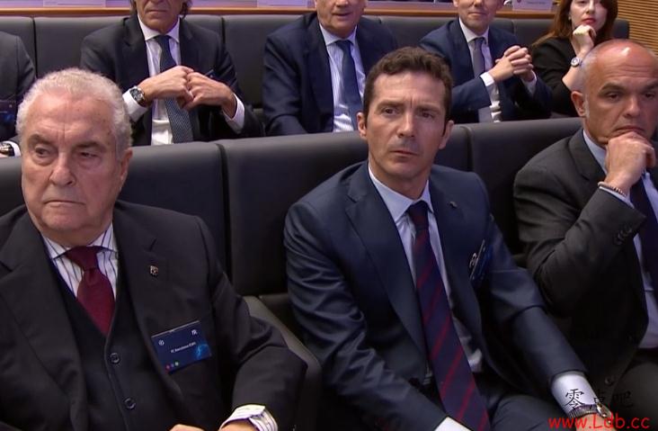 ��Ī�����Ͷ�Τ������˳�ɫ�Ĺ�����ף����δ��һ��˳��