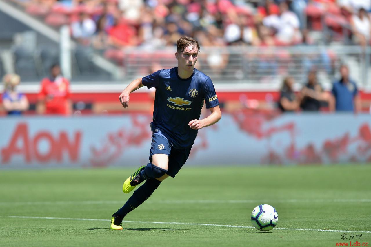 邮报:桑德兰有意小将詹姆斯-加纳,曼联本周决定是否外租