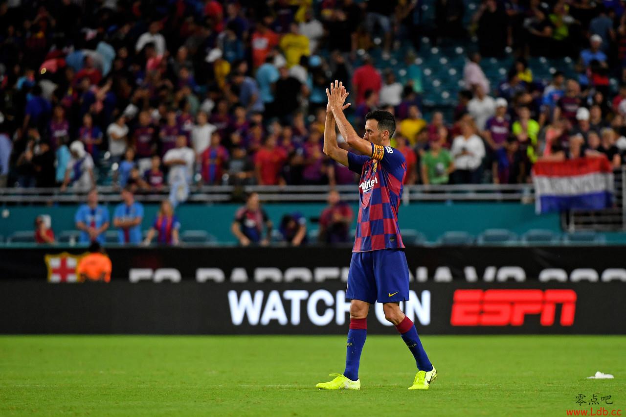 布斯克茨:球员和教练组还需磨合 我们有球员能胜任9号位