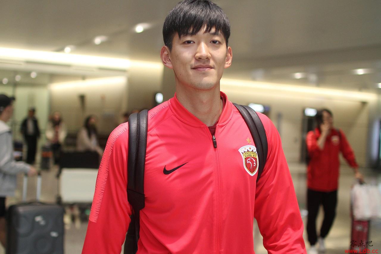 �ϸ۶���̸��������������������һ��Ӳ��ͷ