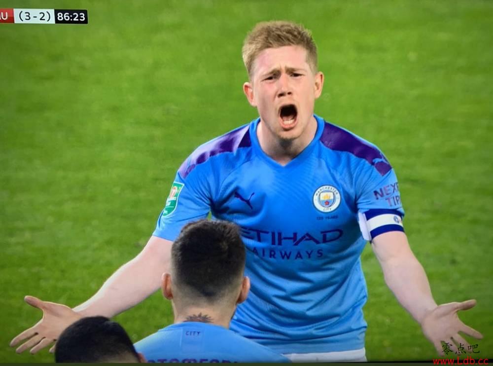 急成表情包!奥塔门迪犯规,德布劳内摊手连连说NO【图】