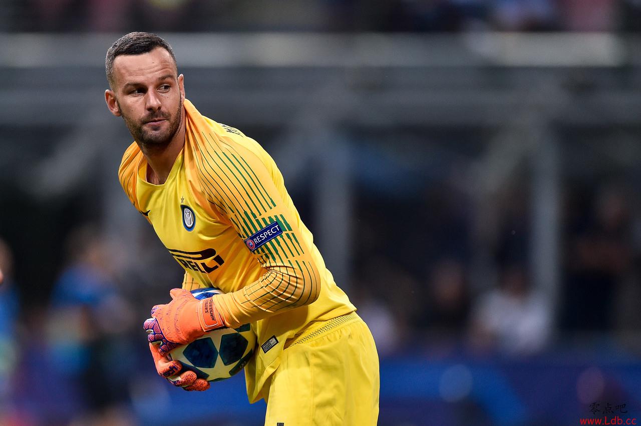 �����Ϊ���׶ӳ���������Ƿ� �Ҳ��ǳ���Ӣ��