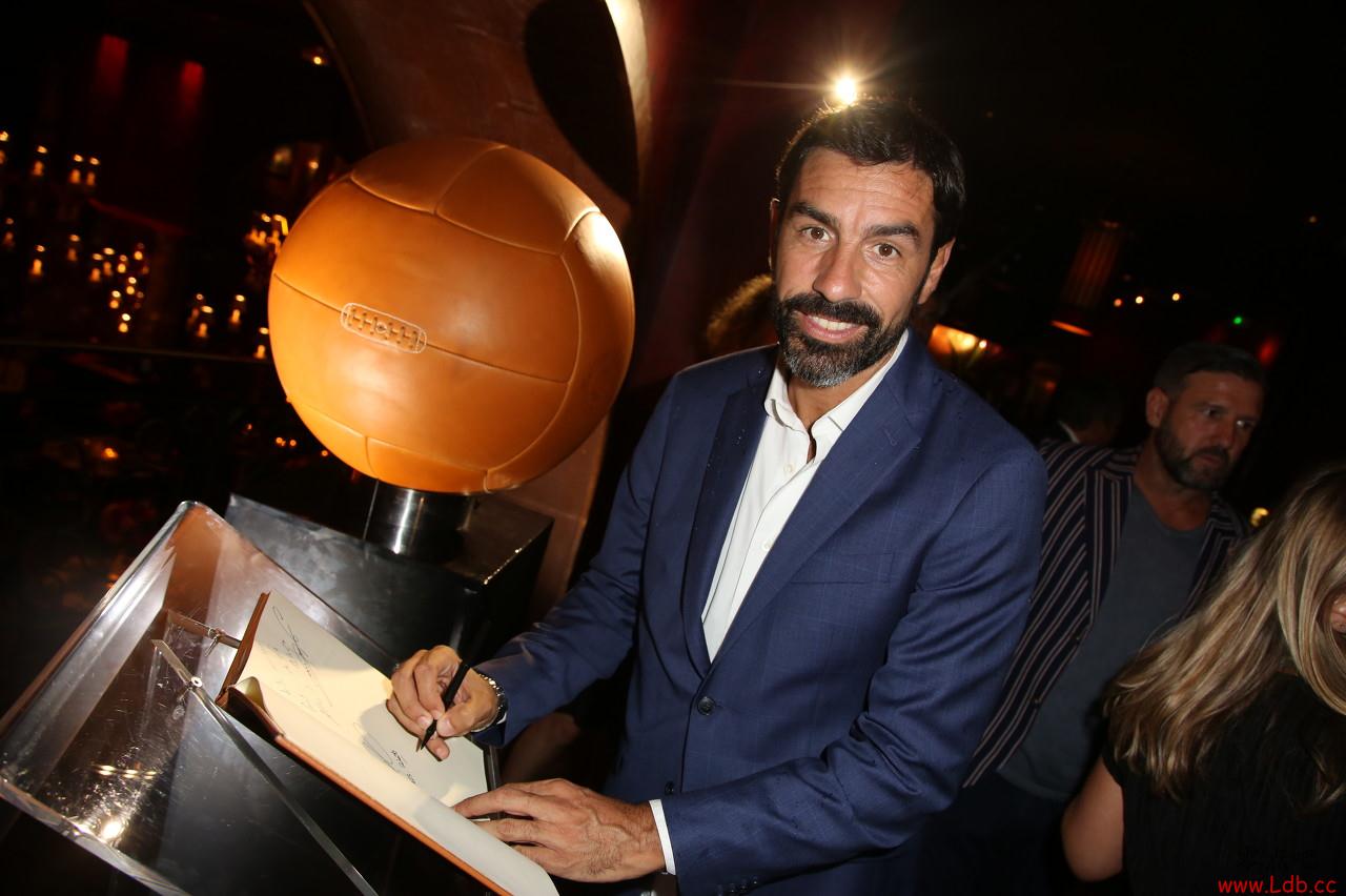 Ƥ�ף������������ܲ��ܶ�ڣ�����ǰ��Ӣ��������