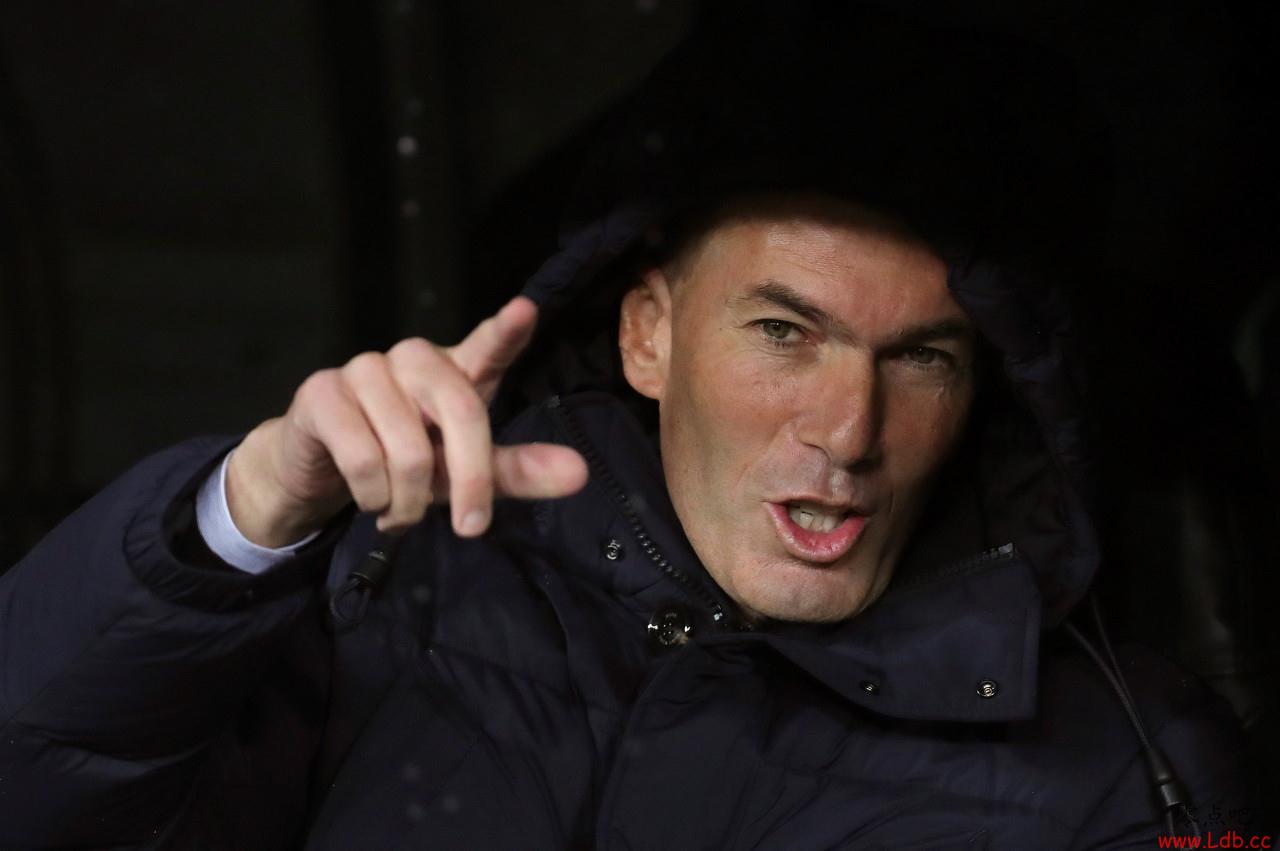 ���ͣ�����ڳɼ���ô�ã����϶��ڰ칫��Ц��