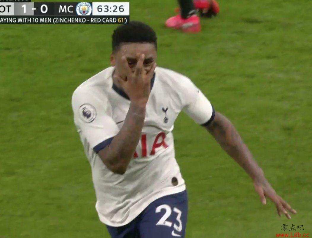 �����£�������ף����ûʲô�ر��壬��Դ����FIFA��Ϸ