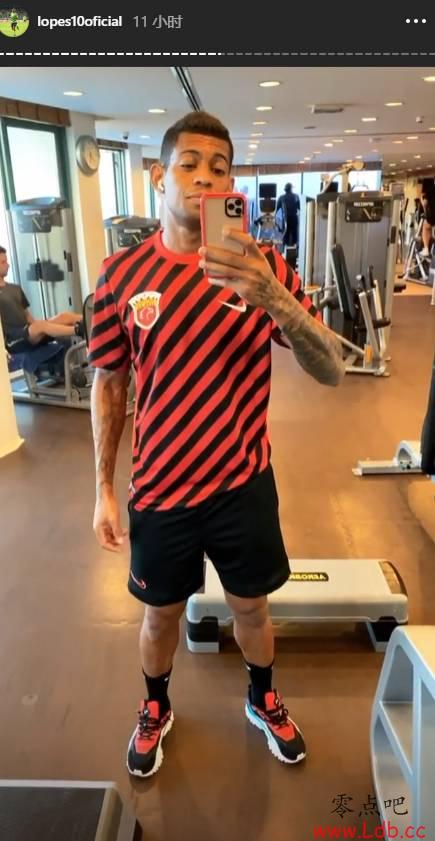 自宣?全北现代外援里卡多-洛佩斯晒穿上港球衣照片【图】