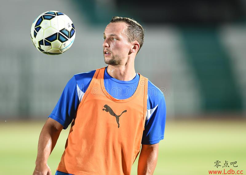 英媒盘点切尔西夏窗可能出售球员:阿隆索、巴舒亚伊在列【图】