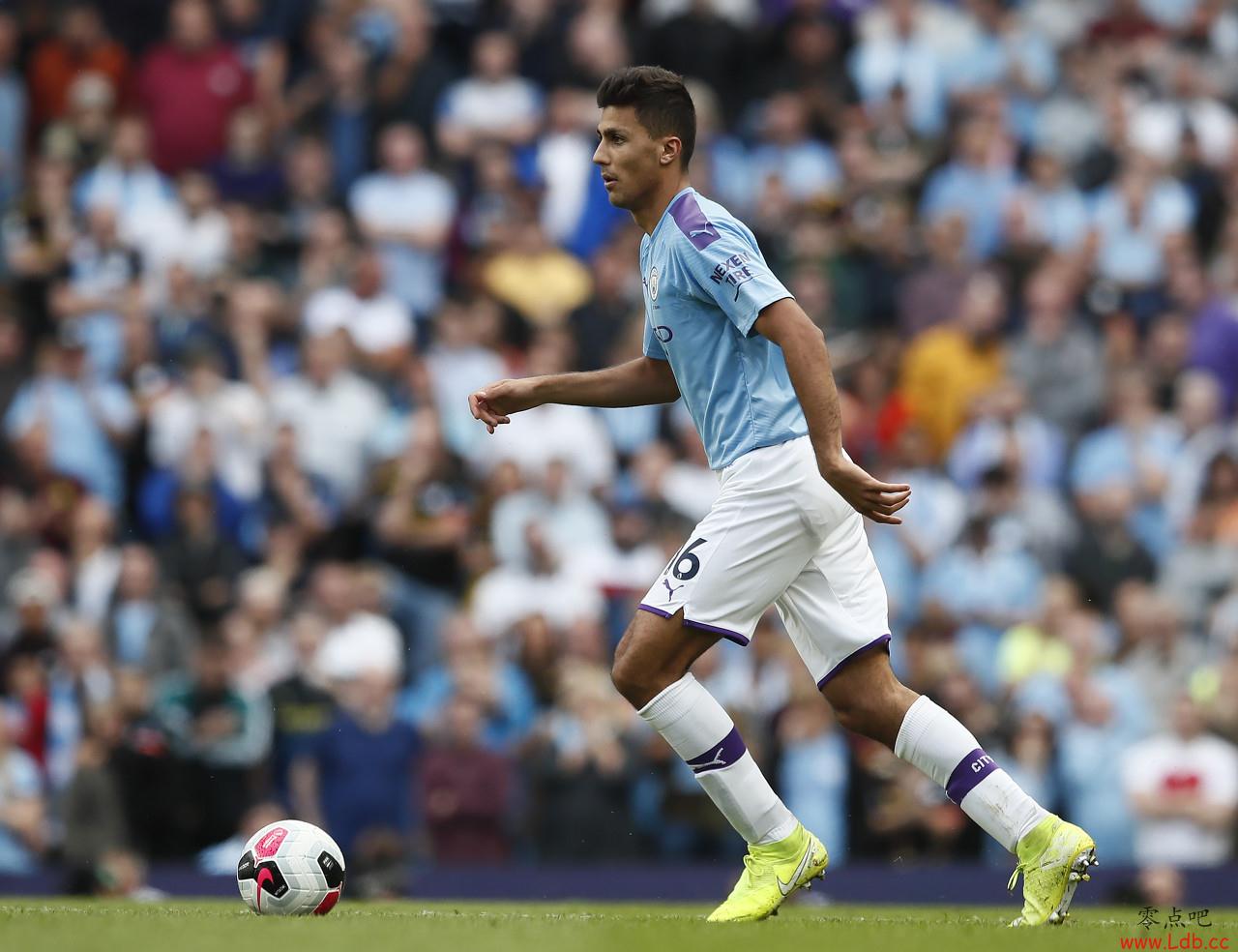 罗德里:第一次和卡塞米罗交手时,我就知道了他的厉害